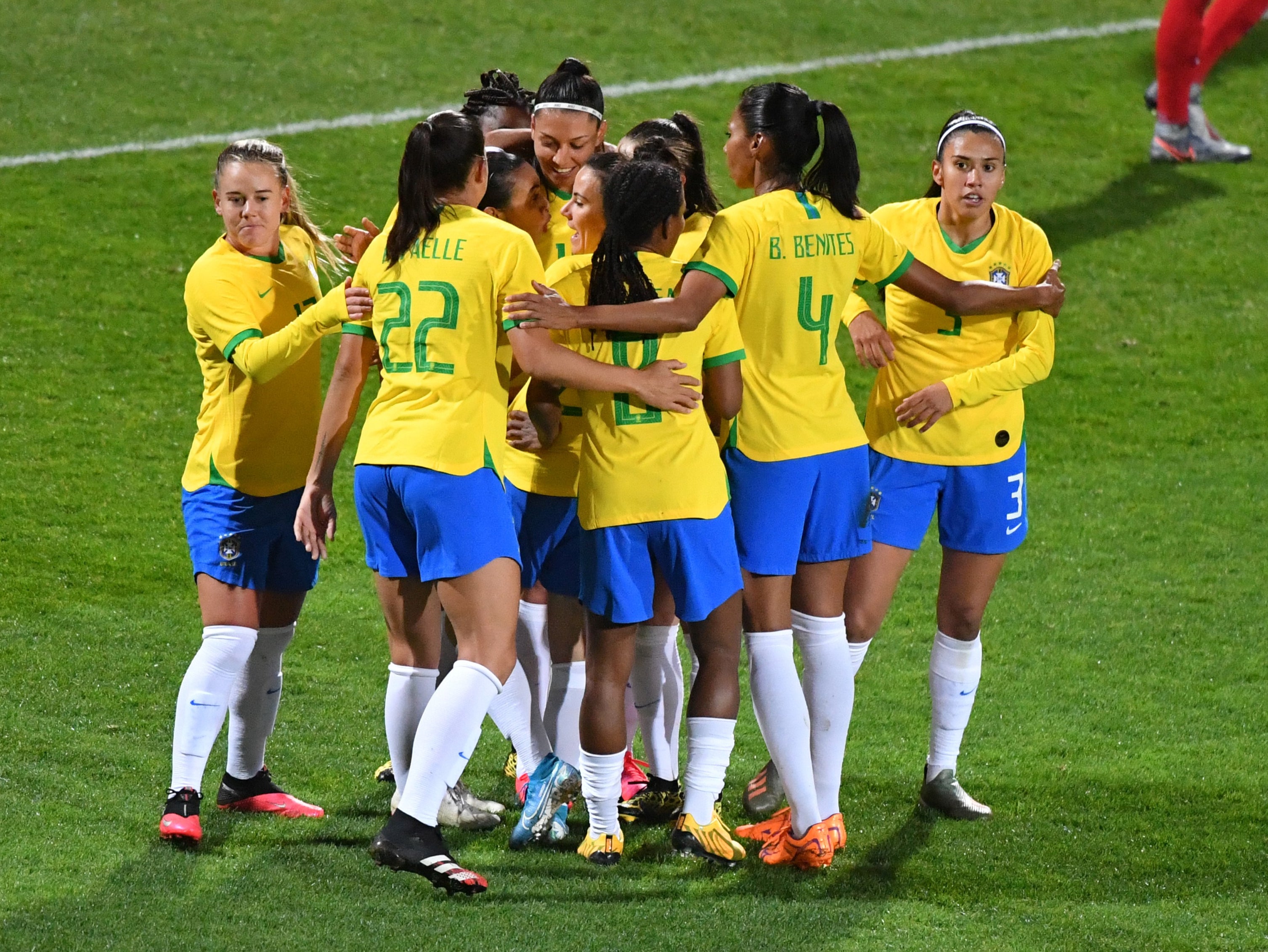 巴西女足球員終於跟男足球員同薪了！